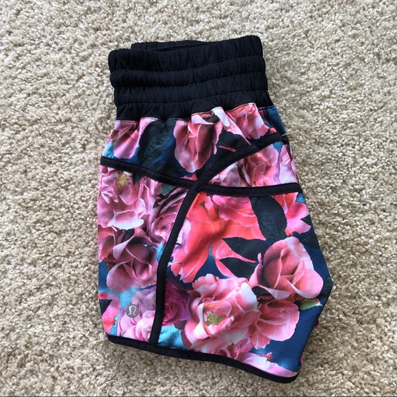 lululemon athletica Pants - Lululemon Tracker II Secret Garden/Black 6